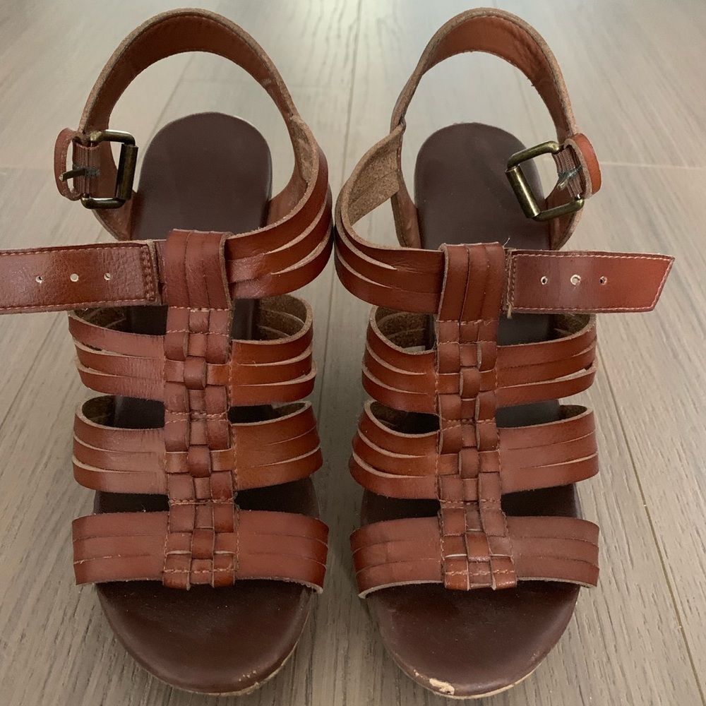 Mossimo brown wedge sandals - size 6